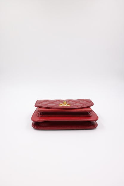 CHANEL Flap small Caviar Lammleder rouge GHW