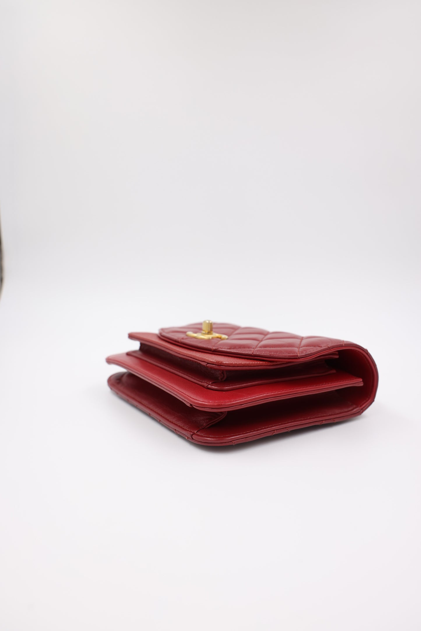CHANEL Flap small Caviar Lammleder rouge GHW