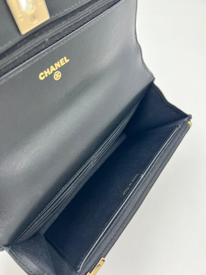 CHANEL Wallet on Chain Pearls Top Handle Lammleder schwarz