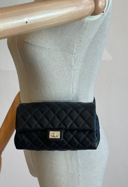 CHANEL 2.55 Mademoiselle Waist Bag Caviar schwarz