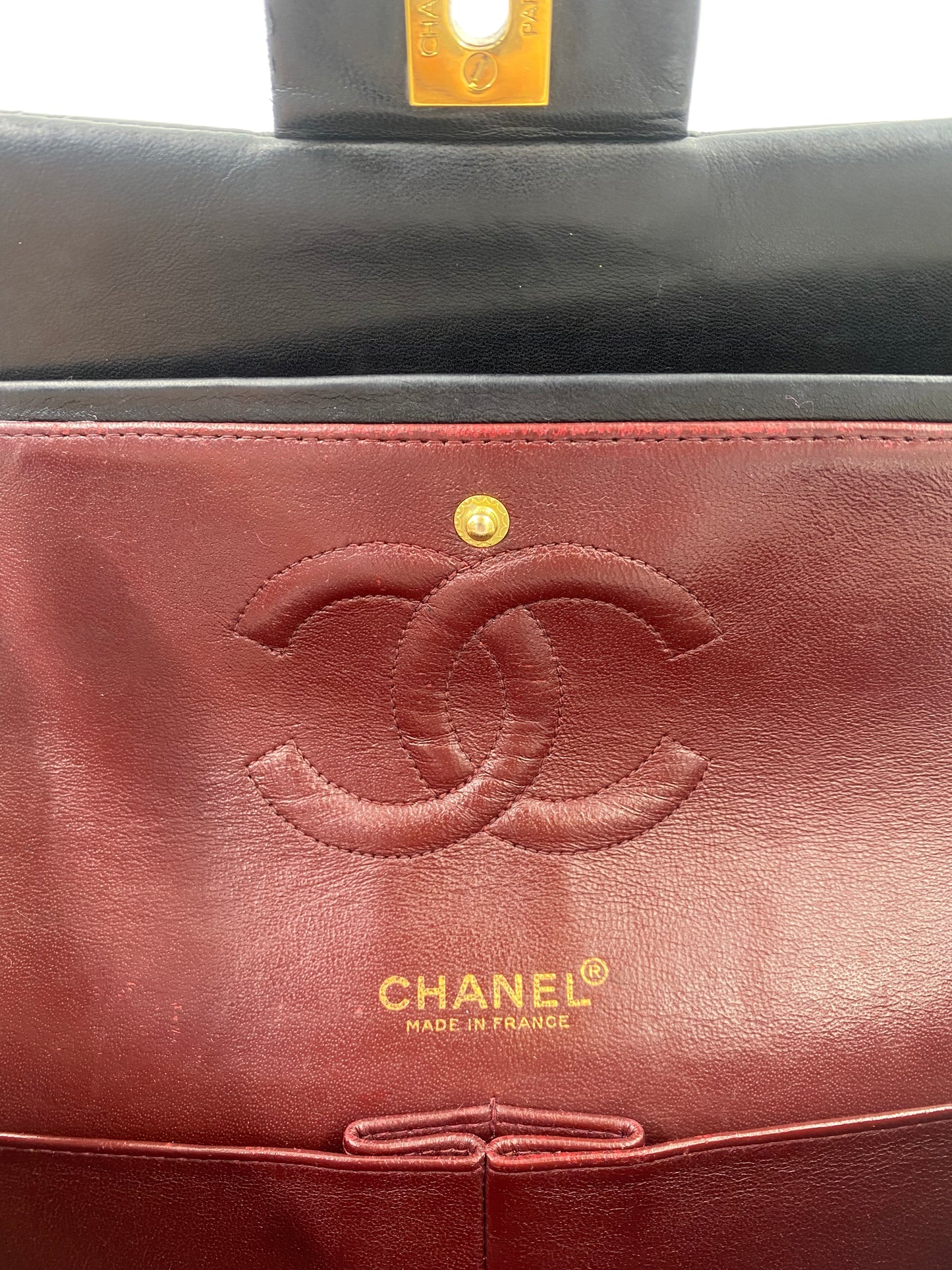 CHANEL Timeless Classic Double Flap Bag Medium schwarz