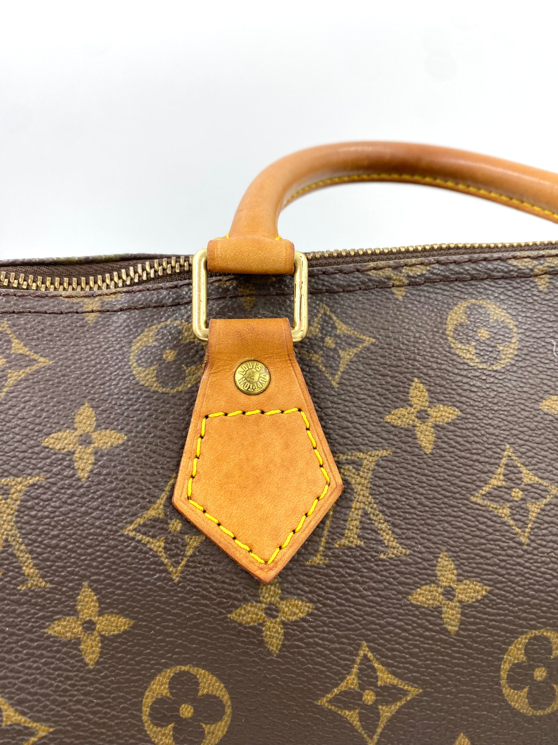 Authentic lv speedy 30 hotsell