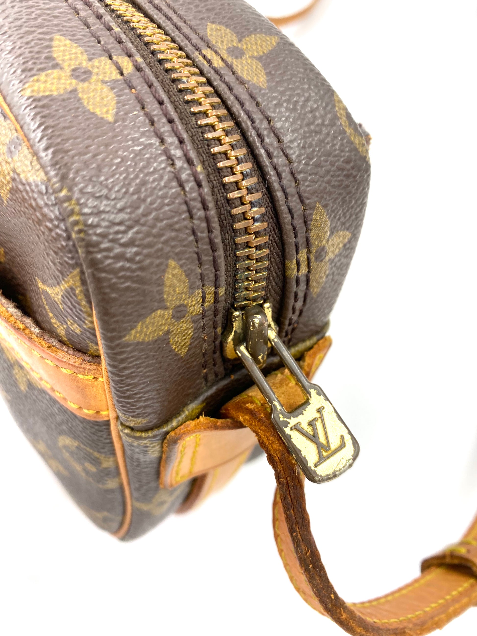 LOUIS VUITTON Jeune Fille PM Monogram Canvas – Clutch & Macarons