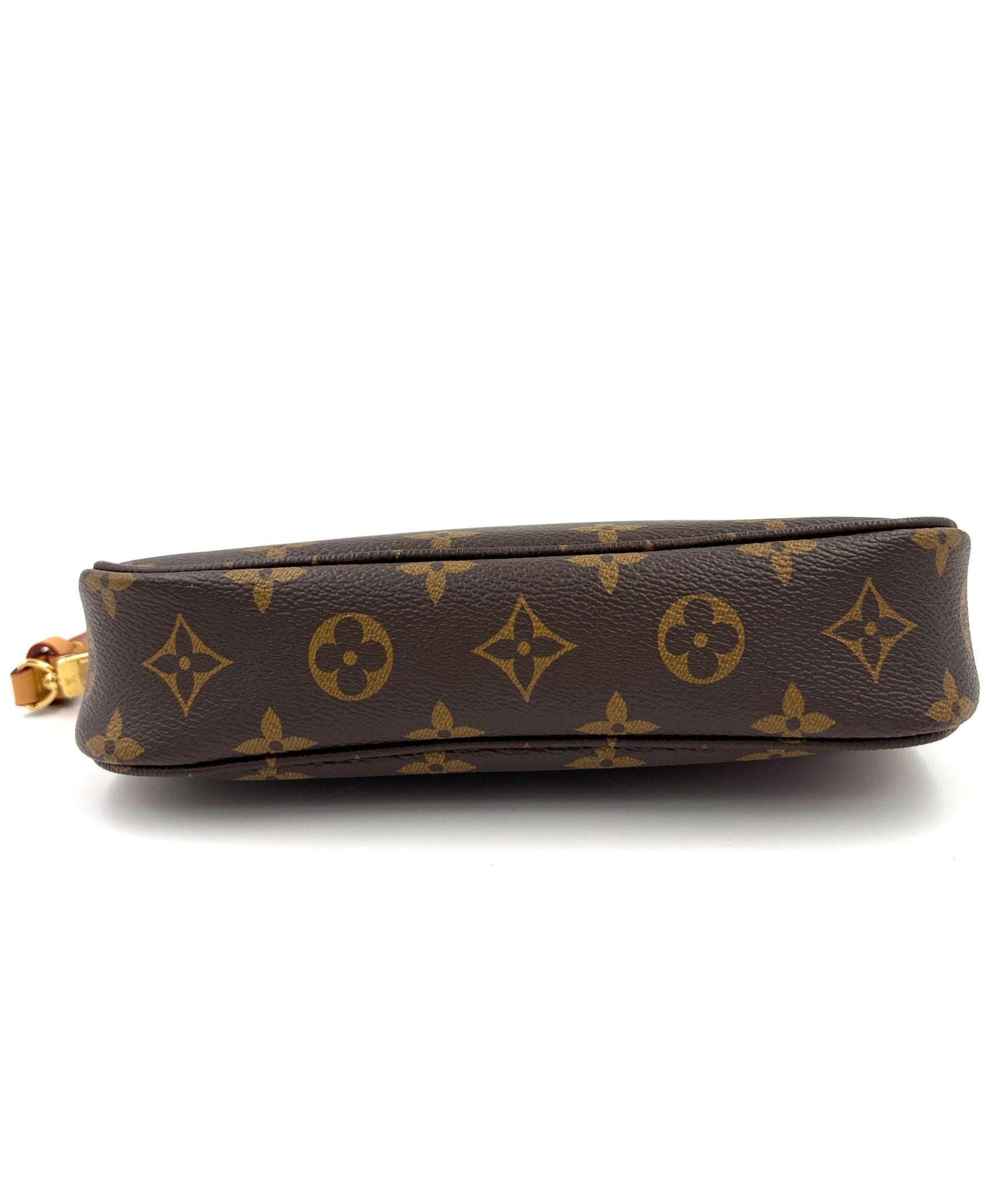 LOUIS VUITTON Ivy Woc Monogram Canvas - Clutch & Macarons - Chip - Clutch & Macarons - 