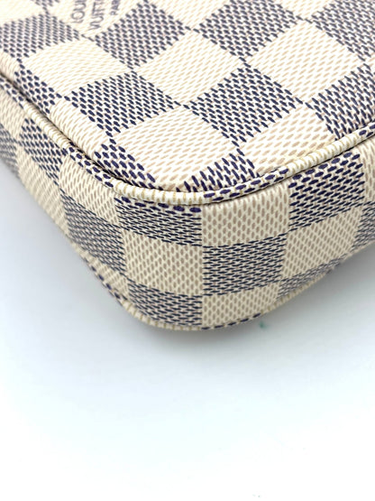 LOUIS VUITTON Pochette Accessoires NM Damier Azur - Clutch & Macarons - Chip - Clutch & Macarons - 