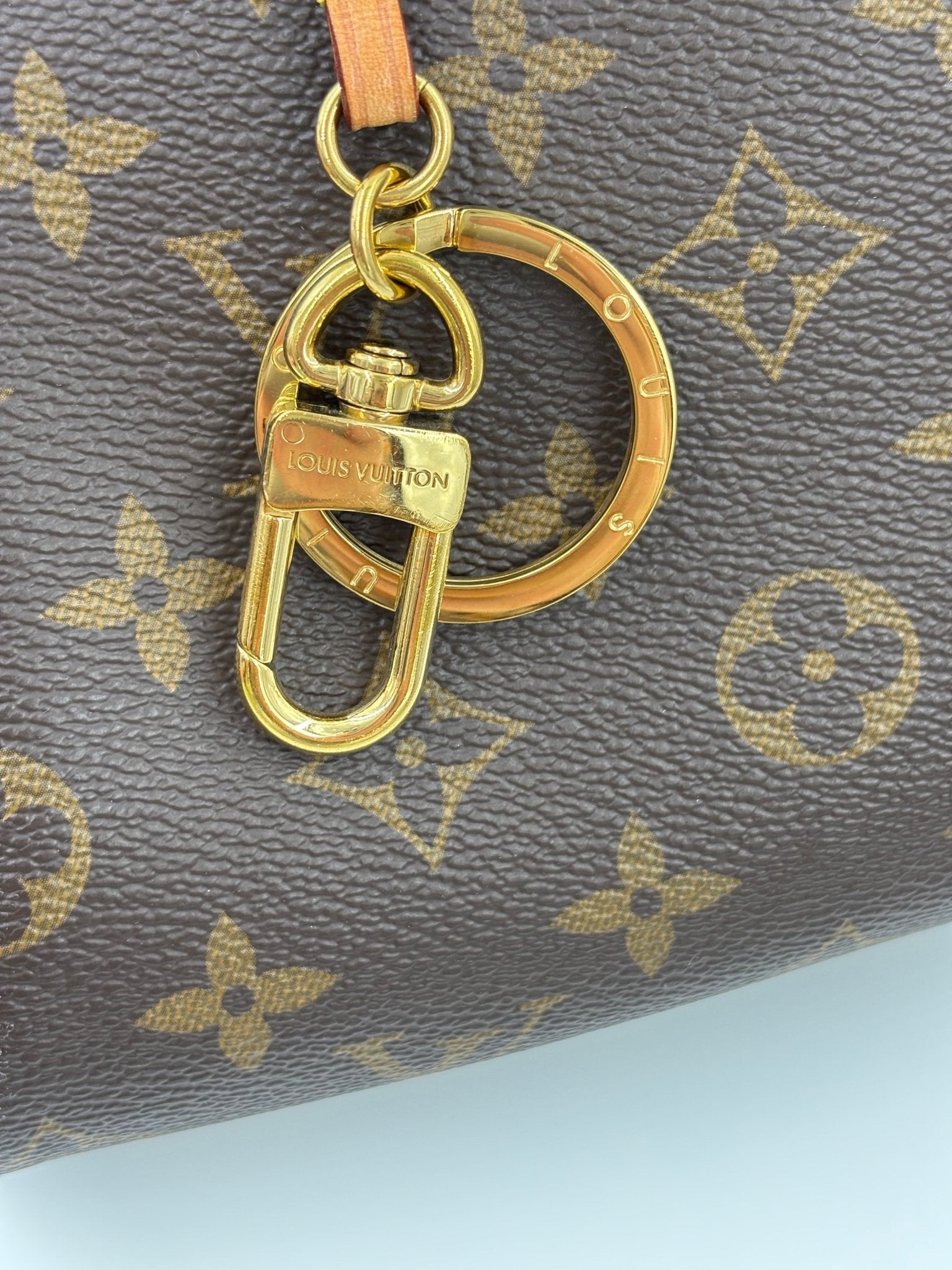 LOUIS VUITTON Artsy NV Monogram Canvas - Clutch & Macarons - CA0260 - Clutch & Macarons - 